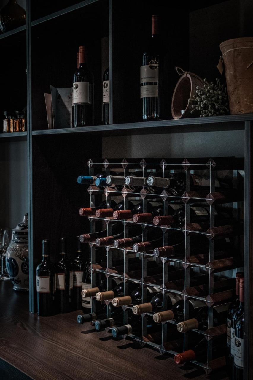 腾凯特埃门酒店 埃曼 外观 照片
